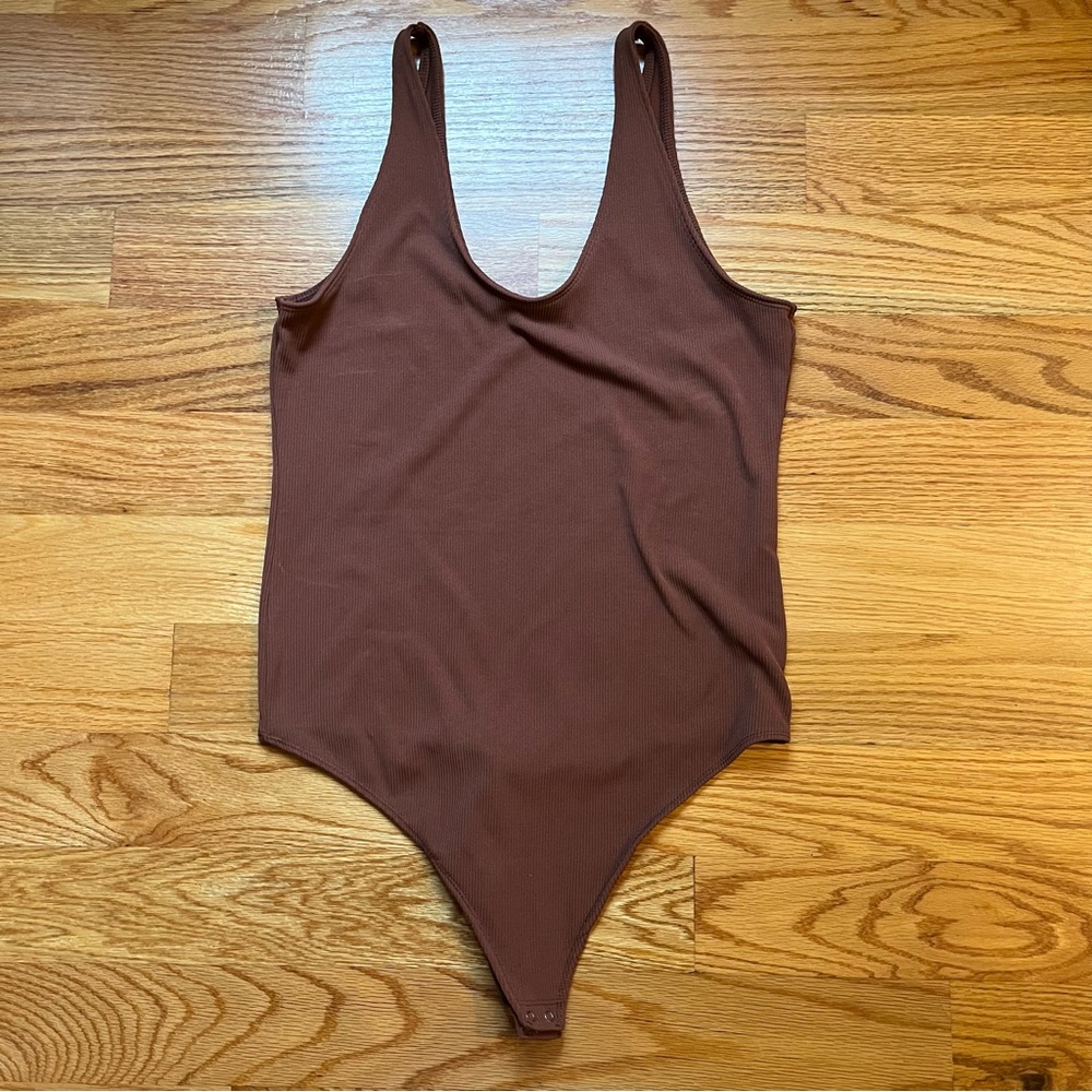 Abercrombie & fitch brown ribbed thong back bodysuit size XL